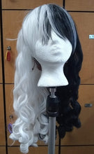 Load image into Gallery viewer, Wig Custom &quot;Cruella&quot;
